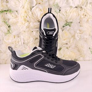 AOV Arch Comfort Walking Sneakers Black White Women’s 5.5 NIB